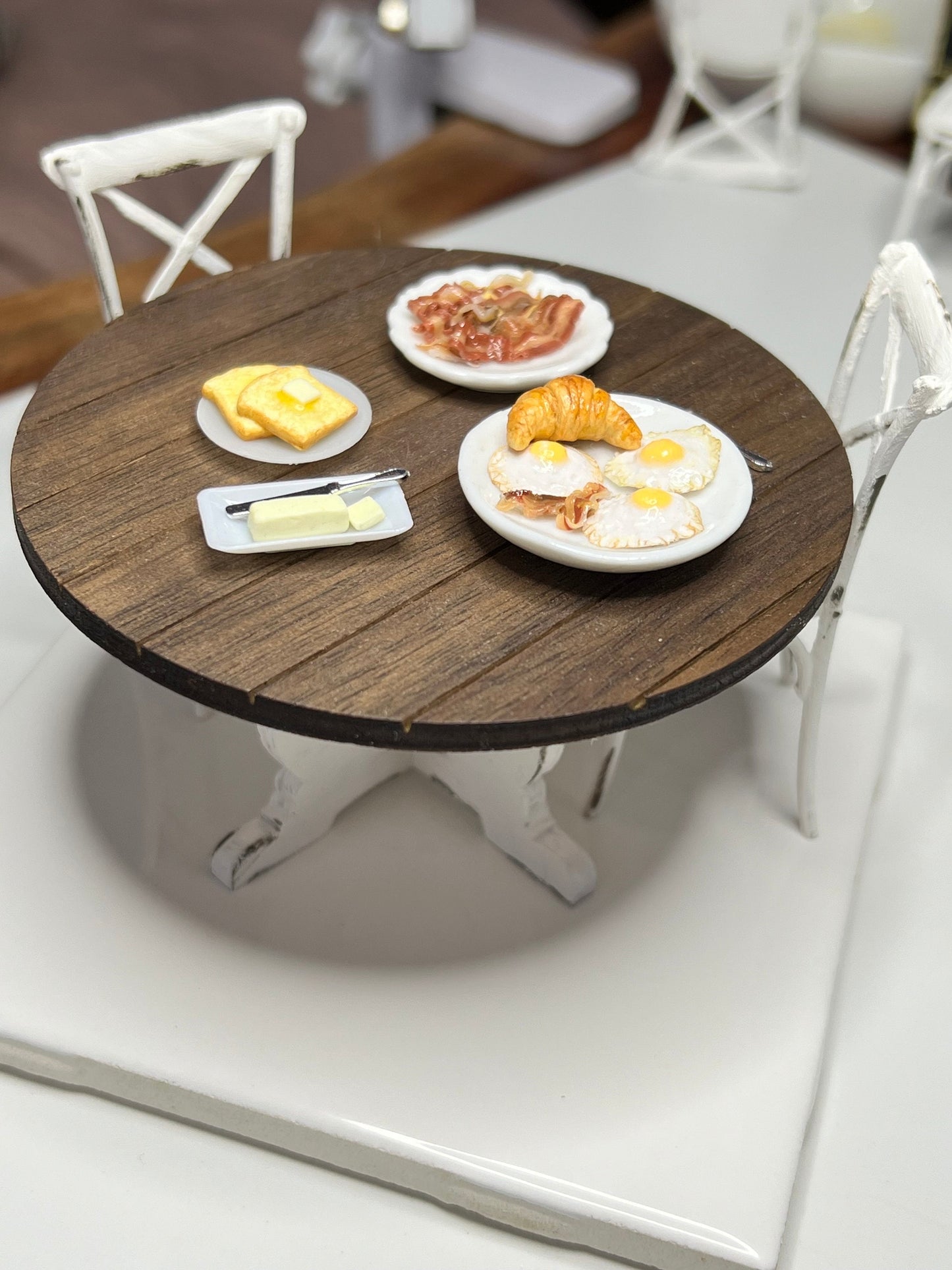 Dollhouse Miniature Swirl Pedestal Farmhouse Table | 1:12 Scale Mini Wood Table | Traditional Table for Mini Scene or Diorama