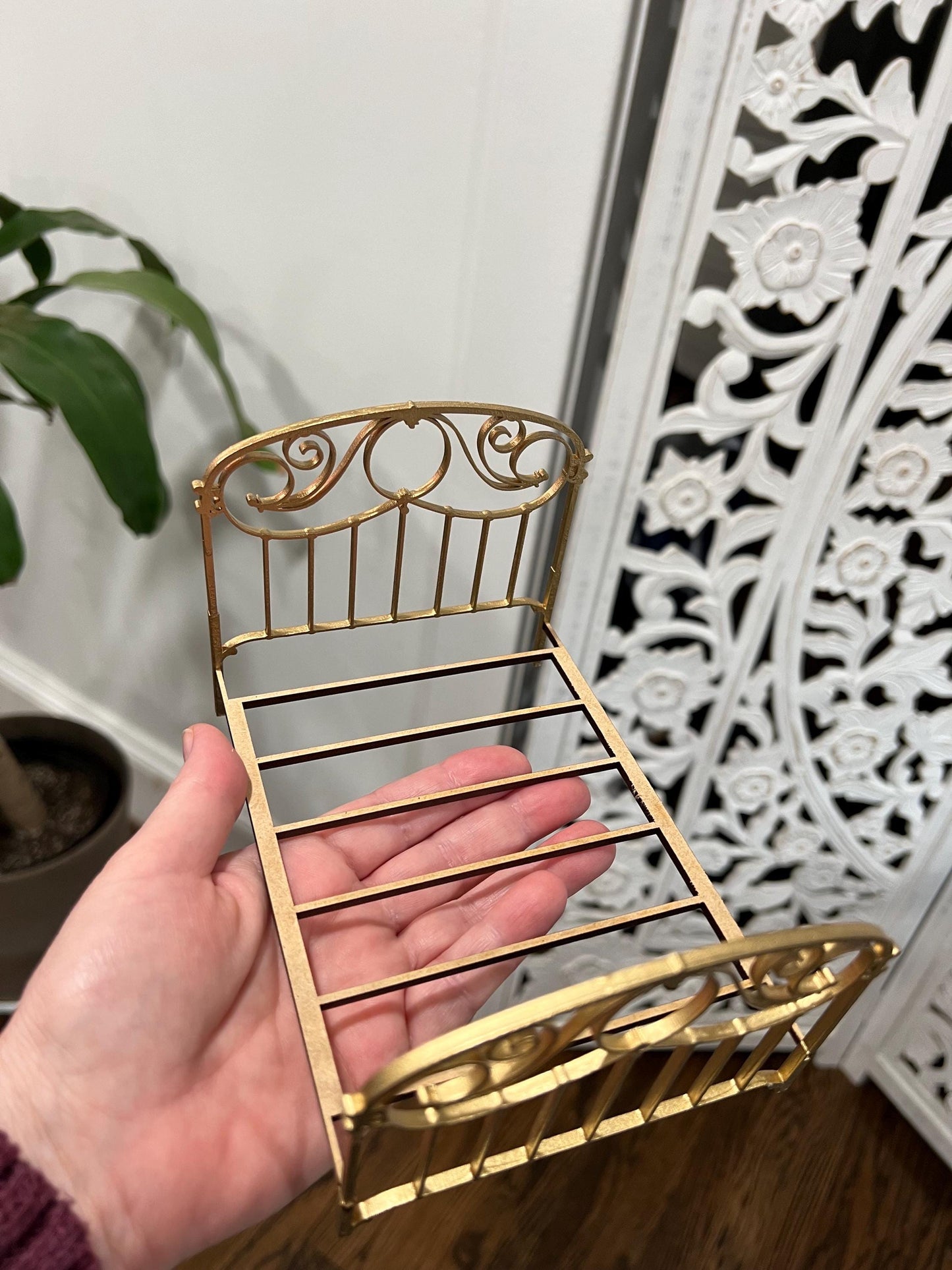 DIY Kit - Victorian Dollhouse Miniature 1:12 Scale Full Bed | Unfinished Laser Cut Mini Furniture | Bed Kit Unassembled