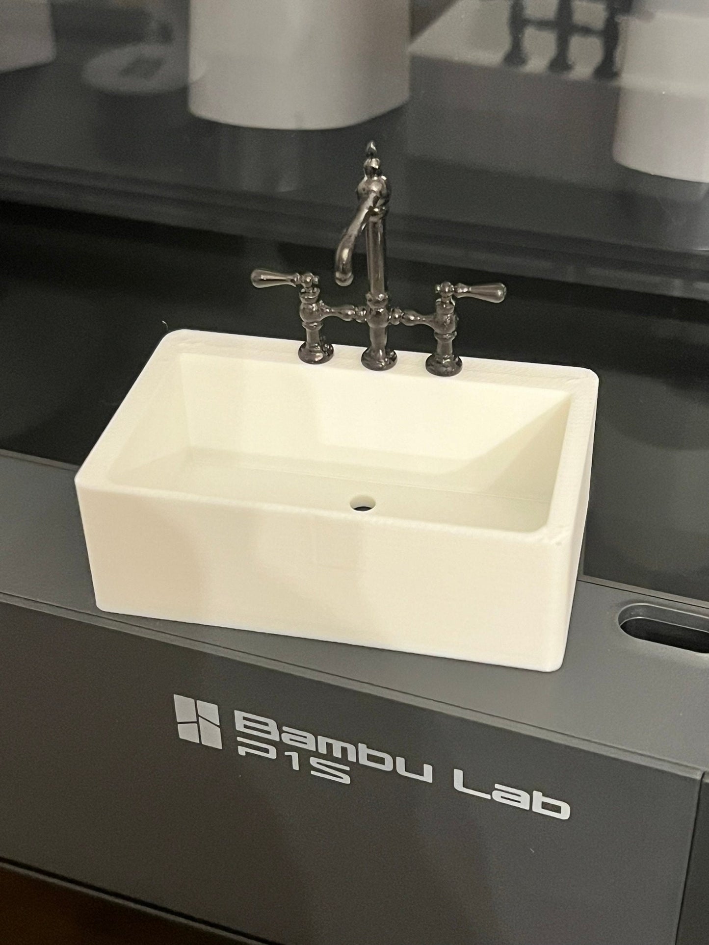 Dollhouse Miniature Farmhouse Sink | 1:12 Scale Mini Apron Belfast Sink