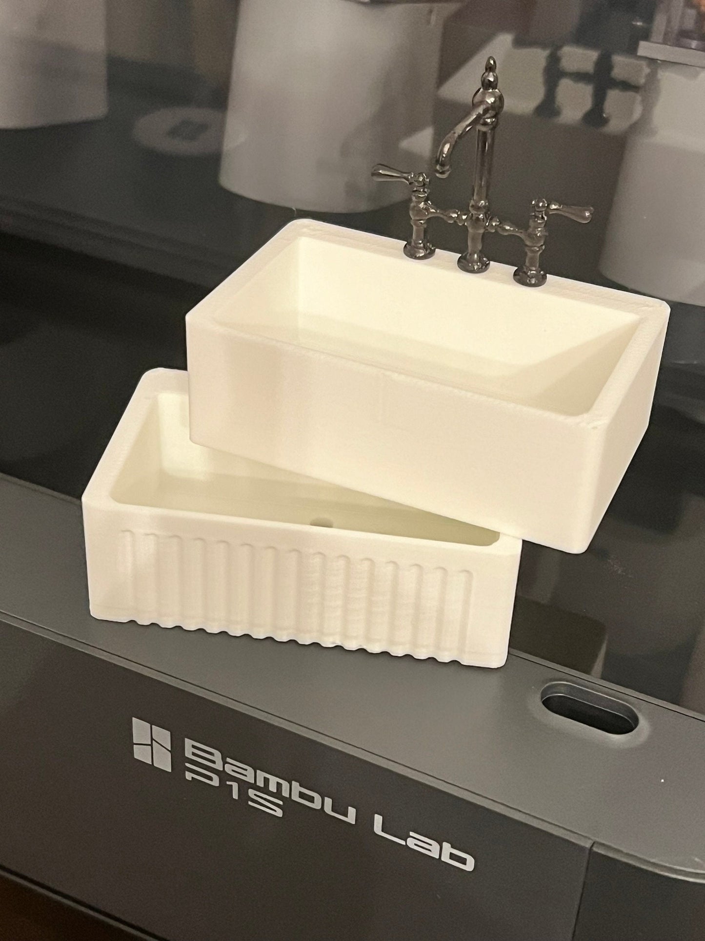 Dollhouse Miniature Farmhouse Sink | 1:12 Scale Mini Apron Belfast Sink