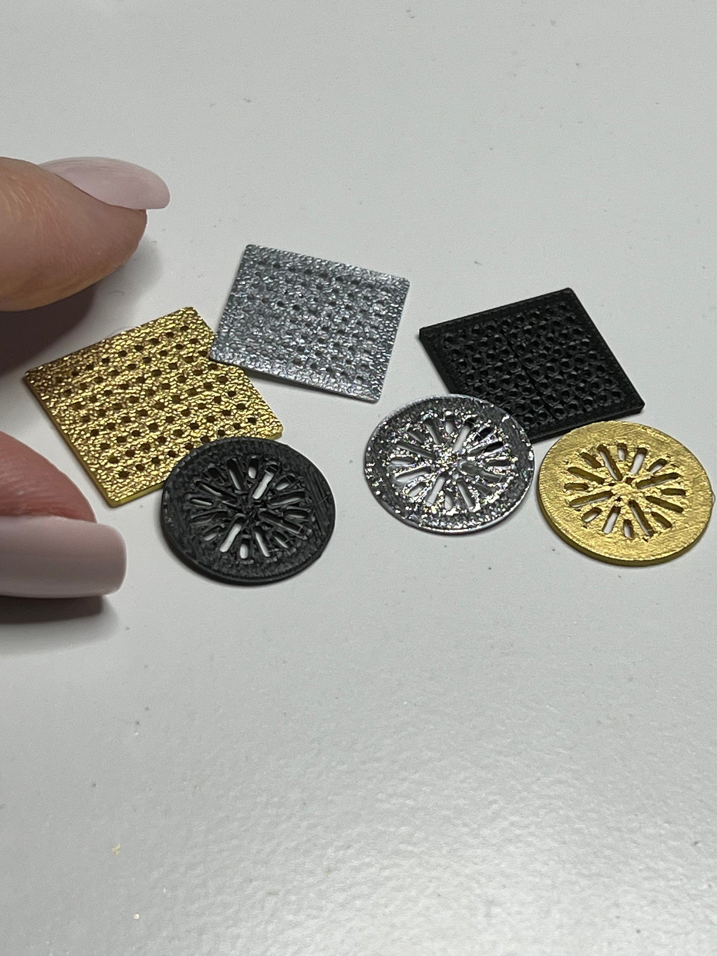 Miniature Dollhouse Wall Shower and Drain Set | 3D Printed 1:12 Scale Wall and Hand Shower and Drain | Round or Square Head and Drain