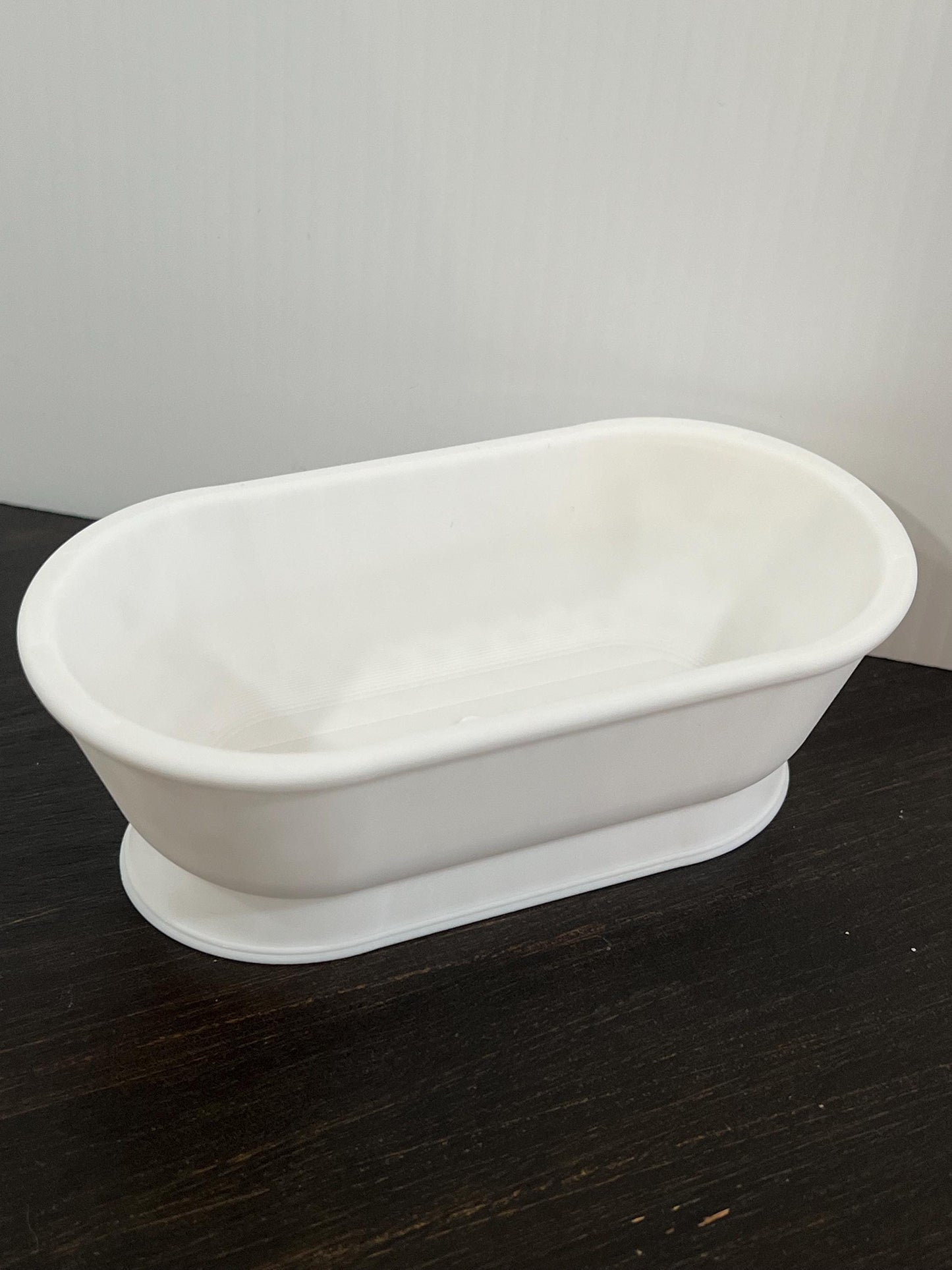 3D Printed Dollhouse Pedestal Bathtub | 1-12 Scale Miniature Rolltop Tub